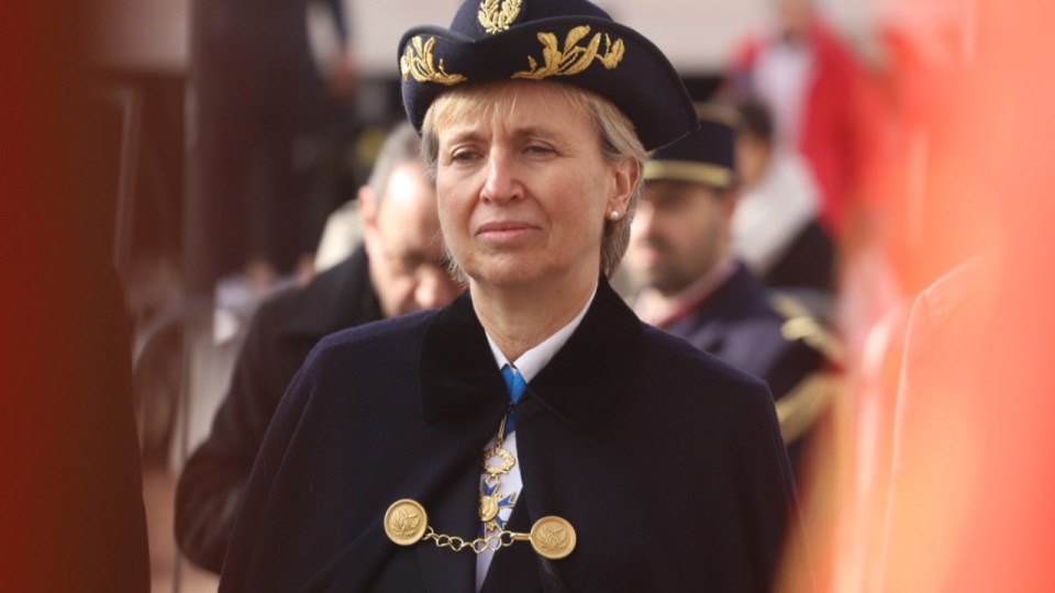 "Fabienne Buccio est une extr&ecirc;me gauchiste" : la pr&eacute;f&egrave;te du Rh&ocirc;ne porte plainte apr&egrave;s un tweet qui enflamme les r&eacute;seaux sociaux