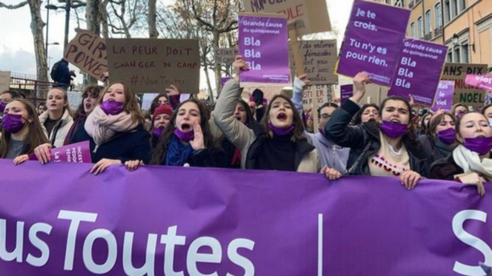 "Si les femmes s&rsquo;arr&ecirc;tent, tout s&rsquo;arr&ecirc;te" : un nouveau rassemblement f&eacute;ministe annonc&eacute; pr&egrave;s de Lyon