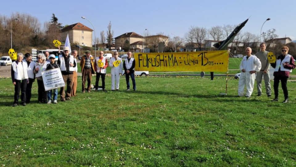 Pr&egrave;s de Lyon : des militants antinucl&eacute;aires mobilis&eacute;s pour les 15 ans de Fukushima