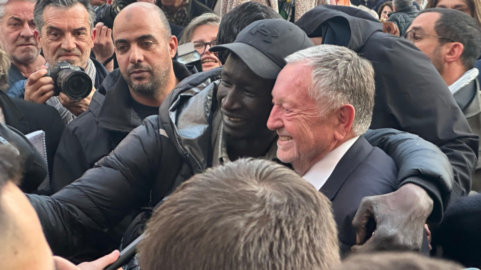 Selfies et OL : dans sa zone de confort, Jean-Michel Aulas appara&icirc;t enfin &agrave; l'aise &agrave; l'approche du second tour