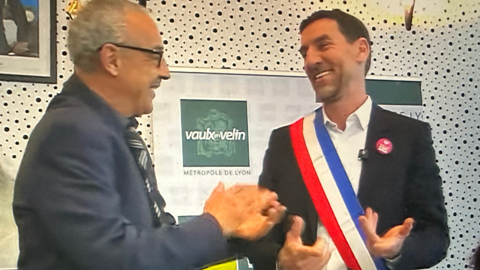 "Nous ne laisserons personne invisibiliser notre victoire" : Abdelkader Lahmar (LFI) &eacute;lu maire de Vaulx-en-Velin, pour combien de temps ?