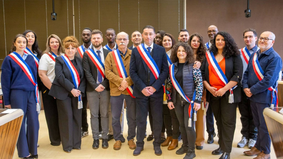 Toujours d&eacute;put&eacute;, le maire LFI de V&eacute;nissieux Idir Boumertit renonce (temporairement) &agrave; ses indemnit&eacute;s