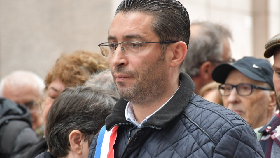 V&eacute;nissieux : cantine quasi gratuite, p&eacute;riscolaire offert, policiers recrut&eacute;s&hellip; les premi&egrave;res mesures du maire LFI Idir Boumertit