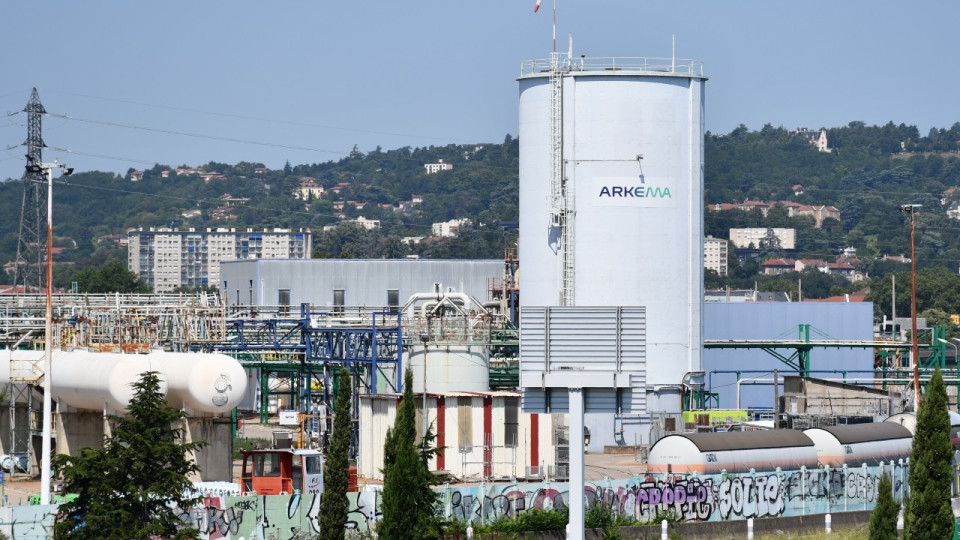 PFAS : des polluants &eacute;ternels d&eacute;tect&eacute;s dans l&rsquo;air &agrave; Pierre-B&eacute;nite, une premi&egrave;re &eacute;tude in&eacute;dite en France