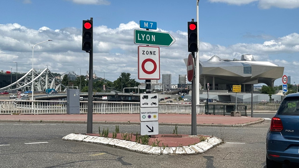 La ZFE de Lyon officiellement supprim&eacute;e, l'amendement de la derni&egrave;re chance du gouvernement retoqu&eacute;