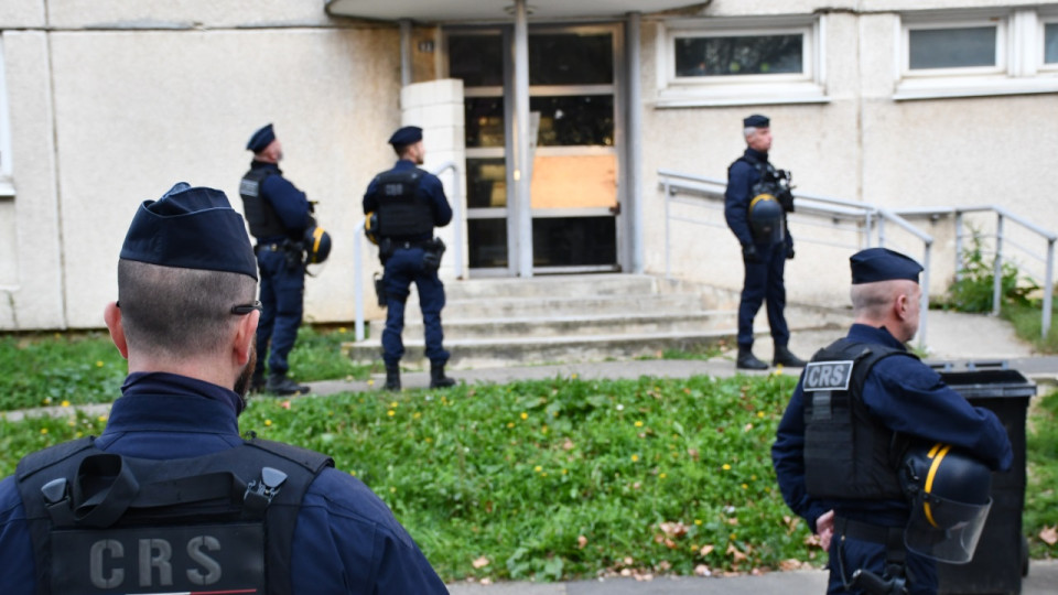 Fusillades &agrave; V&eacute;nissieux : un syndicat r&eacute;clame 300 policiers suppl&eacute;mentaires pour "reprendre le contr&ocirc;le des territoires"