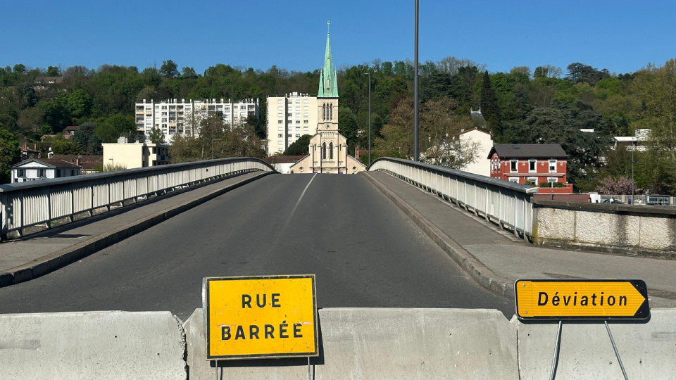 "Une r&eacute;ouverture rapide et s&eacute;curis&eacute;e" : le pont de Fontaines-sur-Sa&ocirc;ne rouvre &agrave; la circulation