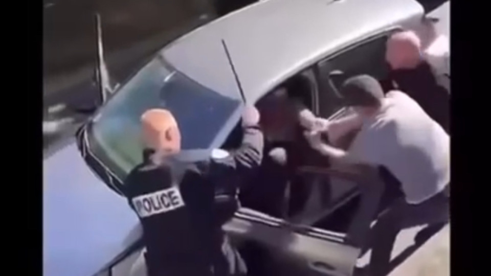 Pr&egrave;s de Lyon : un policier surnomm&eacute; "Vampire" au c&oelig;ur d&rsquo;une pol&eacute;mique apr&egrave;s la vid&eacute;o d'une interpellation violente