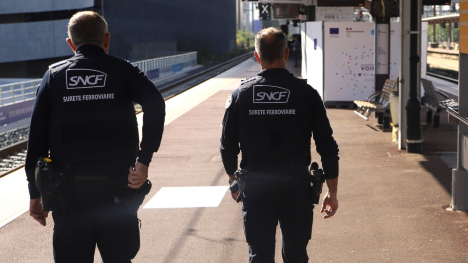 Lyon Part-Dieu : des agents de s&ucirc;ret&eacute; ferroviaire bient&ocirc;t &eacute;quip&eacute;s de Tasers dans le cadre d&rsquo;une exp&eacute;rimentation