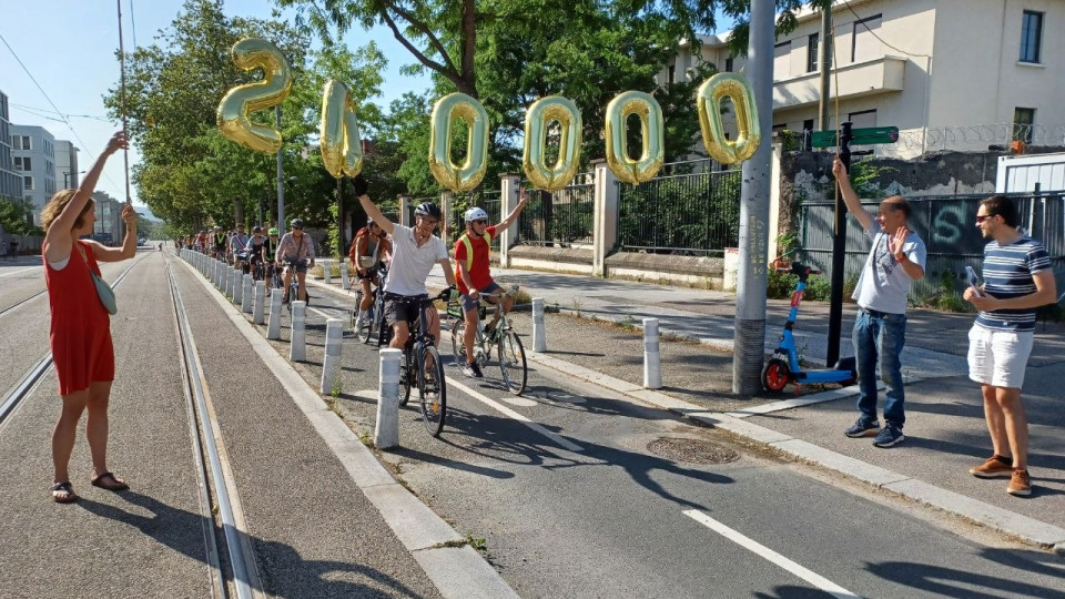 200 000 cyclistes sur Rockefeller : les d&eacute;fenseurs du v&eacute;lo d&eacute;fendent la Voie lyonnaise 12