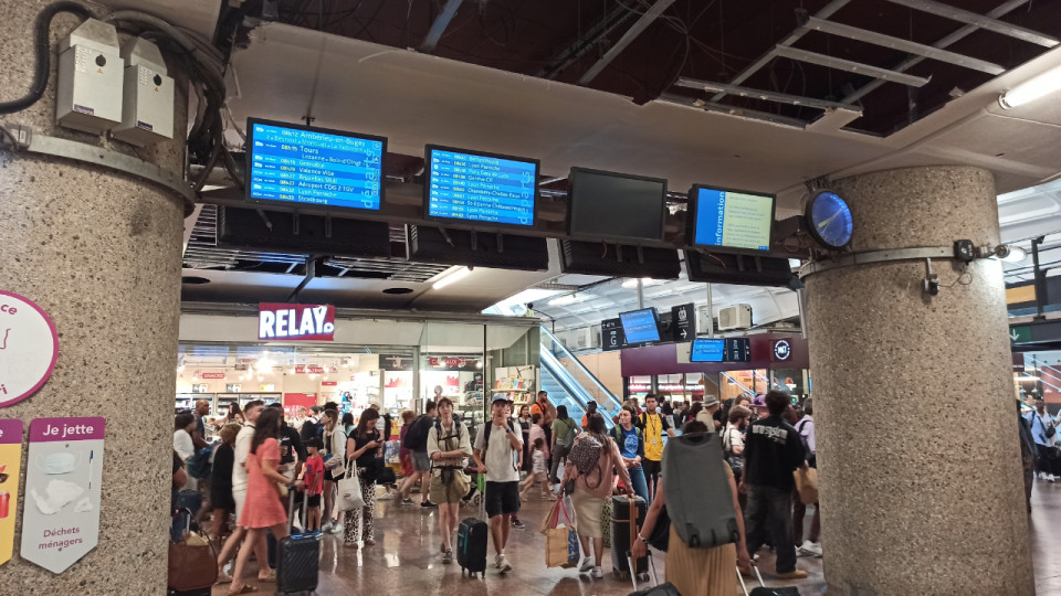 Un train percute une personne &agrave; l&rsquo;est de Lyon&nbsp;: trafic tr&egrave;s perturb&eacute; &agrave; la gare de la Part-Dieu