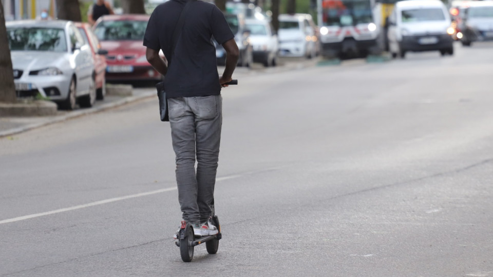 Lyon : un utilisateur de trottinette &eacute;lectrique tu&eacute; dans une collision avec une voiture