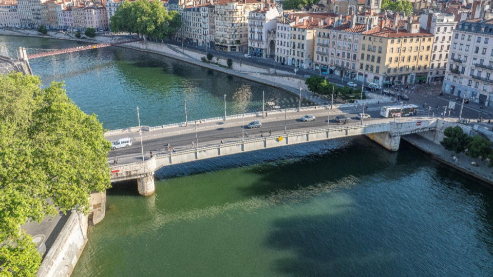 Corrosion, infiltrations&hellip; ce pont embl&eacute;matique de Lyon doit &ecirc;tre s&eacute;curis&eacute; en urgence cet &eacute;t&eacute;