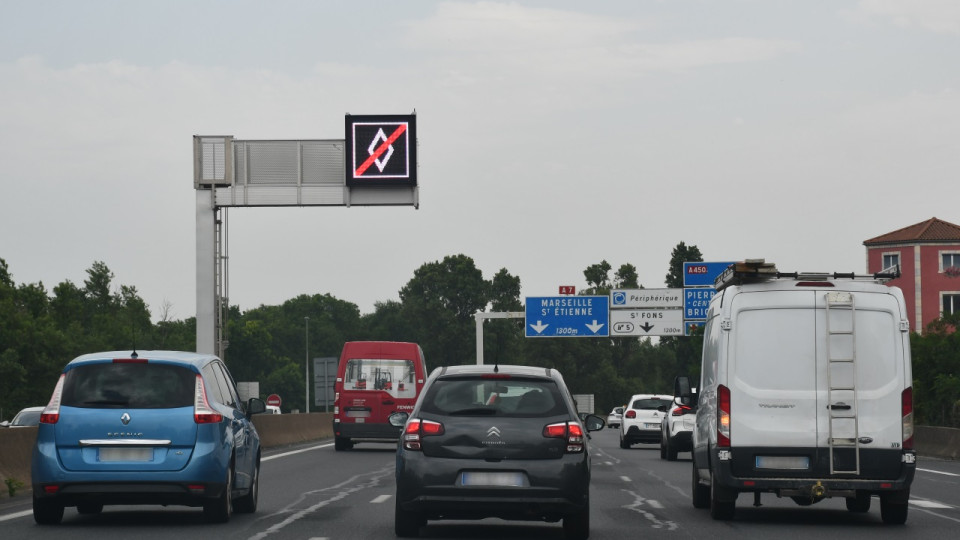 Pollution &agrave; l&rsquo;ozone : le Rh&ocirc;ne passe en alerte orange, circulation diff&eacute;renci&eacute;e maintenue &agrave; Lyon