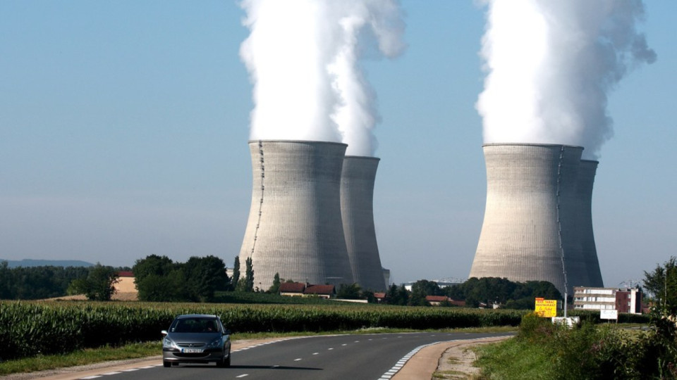 Pr&egrave;s de Lyon : un r&eacute;acteur de la centrale nucl&eacute;aire du Bugey &agrave; l'arr&ecirc;t &agrave; cause de la canicule