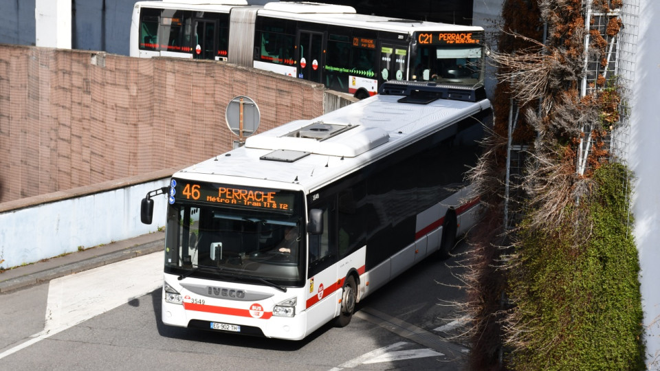 Lyon : la CGT alerte apr&egrave;s "des dizaines de malaises" li&eacute;s &agrave; la canicule sur le r&eacute;seau de bus TCL