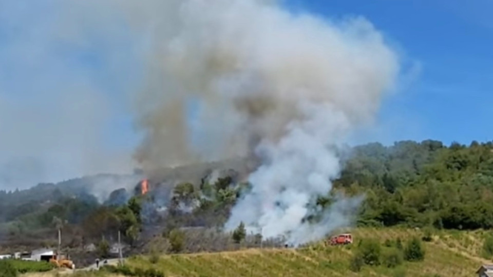 Un feu de v&eacute;g&eacute;tation se d&eacute;clare pr&egrave;s de Lyon, plusieurs hectares d&eacute;j&agrave; d&eacute;truits