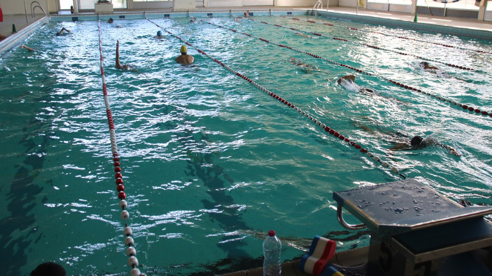 Bron : ivre &agrave; la piscine, il insulte le personnel et finit devant le tribunal