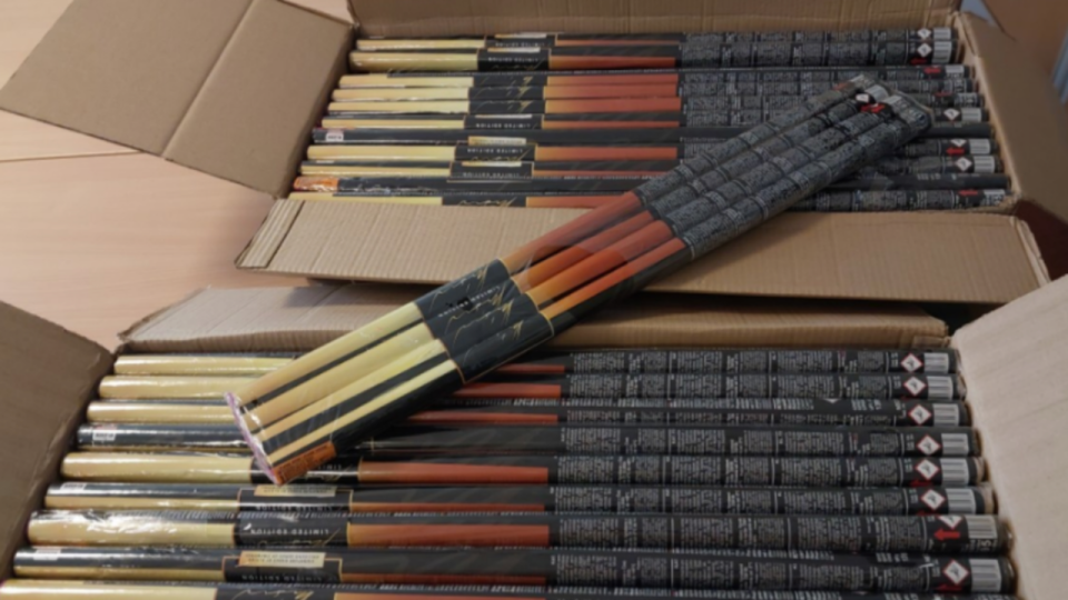 Les douanes frappent fort : pr&egrave;s de 1 800 engins pyrotechniques intercept&eacute;s en Auvergne-Rh&ocirc;ne-Alpes