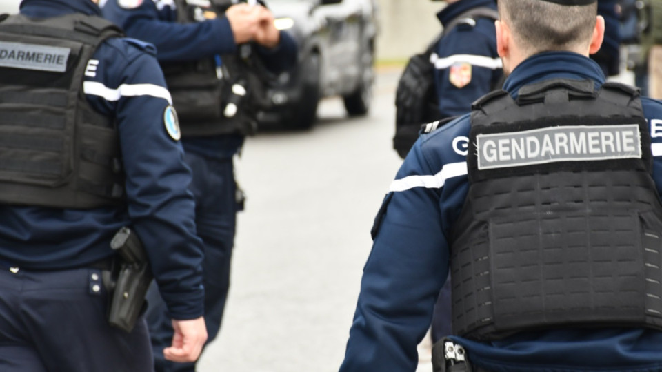 Pr&egrave;s de Lyon : un homme en &eacute;tat de choc surgit nu et bless&eacute; par balle dans un corps de ferme