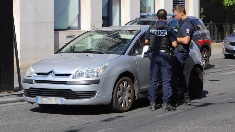 Lyon : un livreur pr&eacute;sum&eacute; de drogue surpris en pleine transaction par la BAC