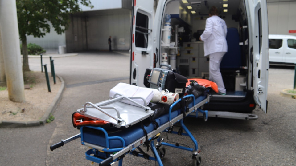 Lyon : un pi&eacute;ton entre la vie et la mort apr&egrave;s un carambolage rue de la Charit&eacute;