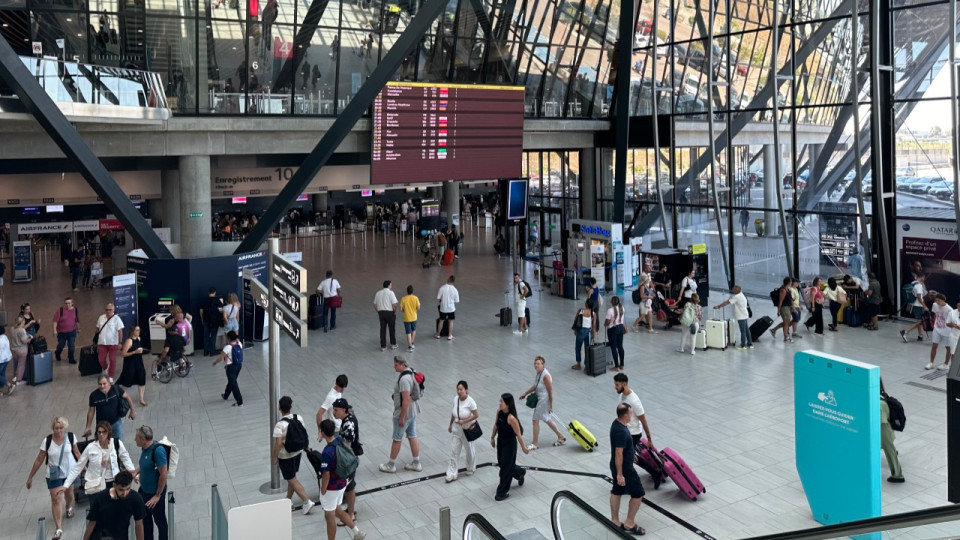 A&eacute;roport Lyon Saint-Exup&eacute;ry : le Terminal 1 &eacute;vacu&eacute; apr&egrave;s la d&eacute;couverte d&rsquo;un bagage suspect