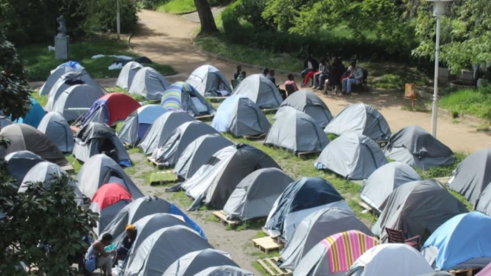 Les migrants du Jardin des Chartreux mis &agrave; l'abri &agrave; Lyon