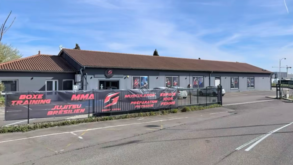 Drame pr&egrave;s de Lyon : un jeune homme de 25 ans meurt lors de sa premi&egrave;re s&eacute;ance dans une salle de sport