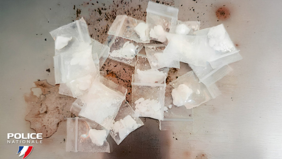 Lyon : surpris en pleine transaction &agrave; Gerland,&nbsp;21 pochons de coca&iuml;ne saisis