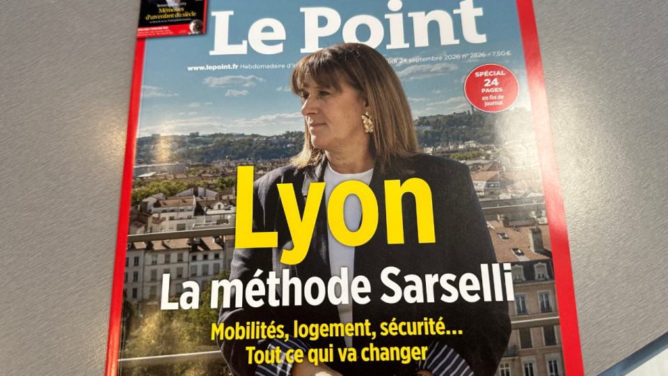 V&eacute;ronique Sarselli, la pr&eacute;sidente qui "amortit les chocs" en Une du Point
