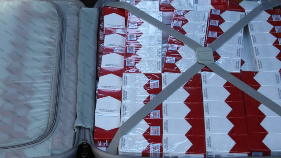 33 tonnes de cigarettes contrefaites saisies, un trafic &agrave; 17 millions d&rsquo;euros devant la justice