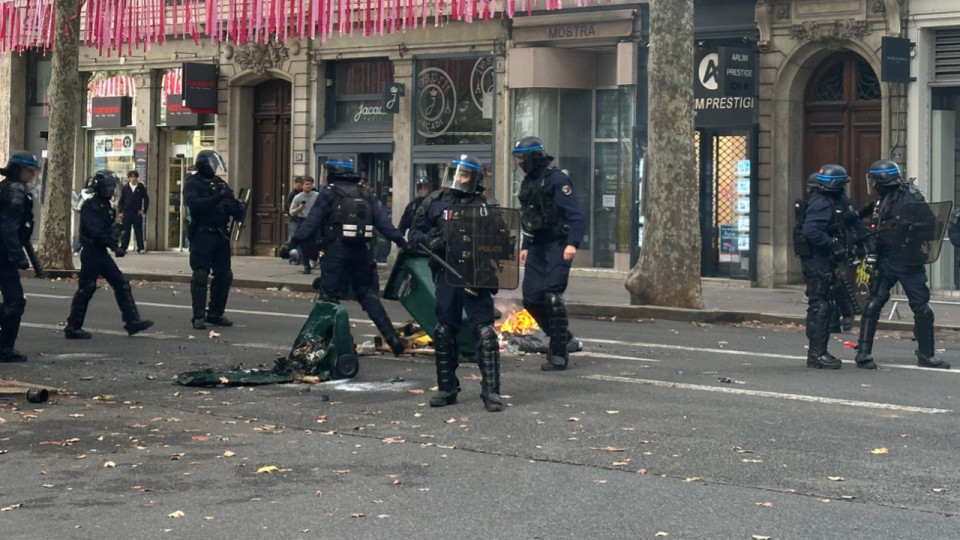 Manifestation lyc&eacute;enne &agrave; Lyon : l&rsquo;intersyndicale d&eacute;nonce des charges polici&egrave;res et plusieurs bless&eacute;s