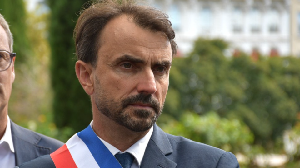 Office de tourisme incendi&eacute; &agrave; Lyon : Gr&eacute;gory Doucet d&eacute;nonce des &ldquo;sc&egrave;nes de violence inacceptables&rdquo;