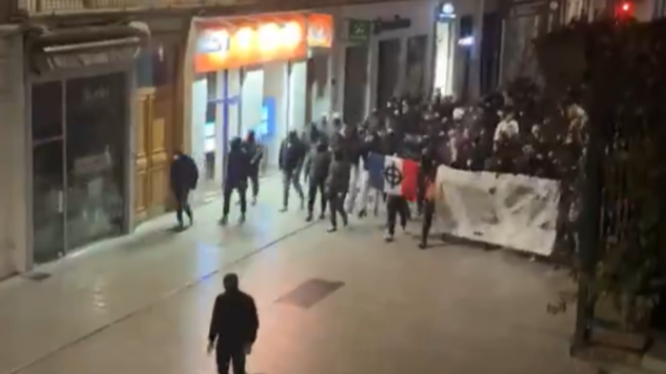 Lyon : un rassemblement de soutien aux commer&ccedil;ants suivi d'un d&eacute;fil&eacute; de l'ultra-droite dans la Presqu'&icirc;le