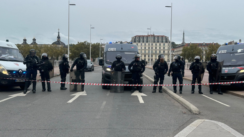 Manifestations &agrave; Lyon : un millier de personnes dispers&eacute;es &agrave; Jean-Mac&eacute;, la Presqu'&icirc;le boucl&eacute;e