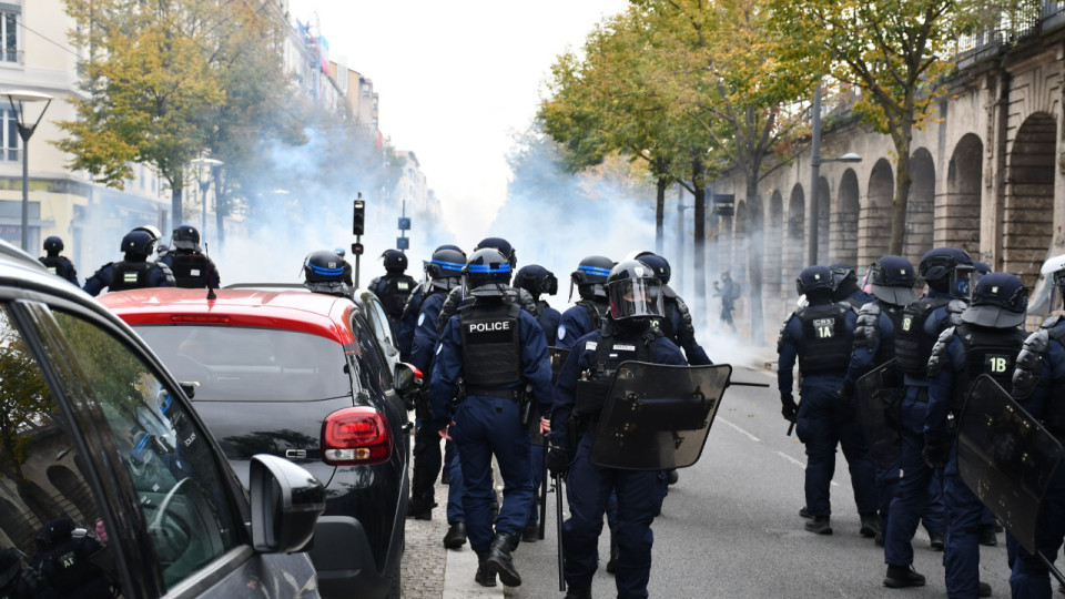 Manifestation du 24 octobre &agrave; Lyon : 10 000 participants, 36 interpellations et 22 bless&eacute;s