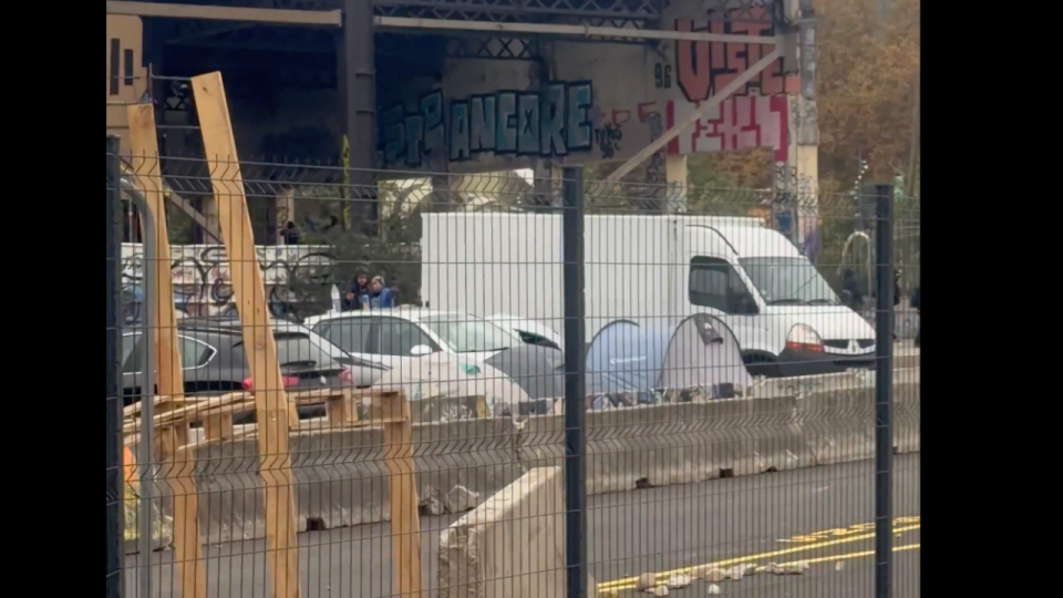 Lyon : des centaines de personnes r&eacute;unies pour une rave party sauvage &agrave; Confluence, des affrontements avec la police