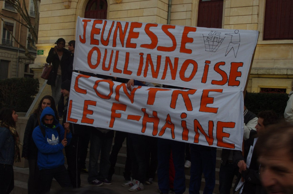 300 personnes à la manifestation anti FN à Oullins