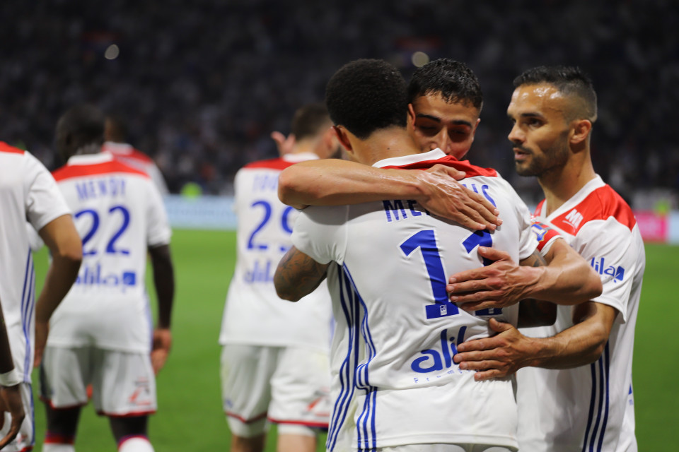 Ligue 1 : Mené à la mi-temps, l'OL s'impose grâce à Memphis et arrache sa qualification pour la C1 (3-2) - VIDEO