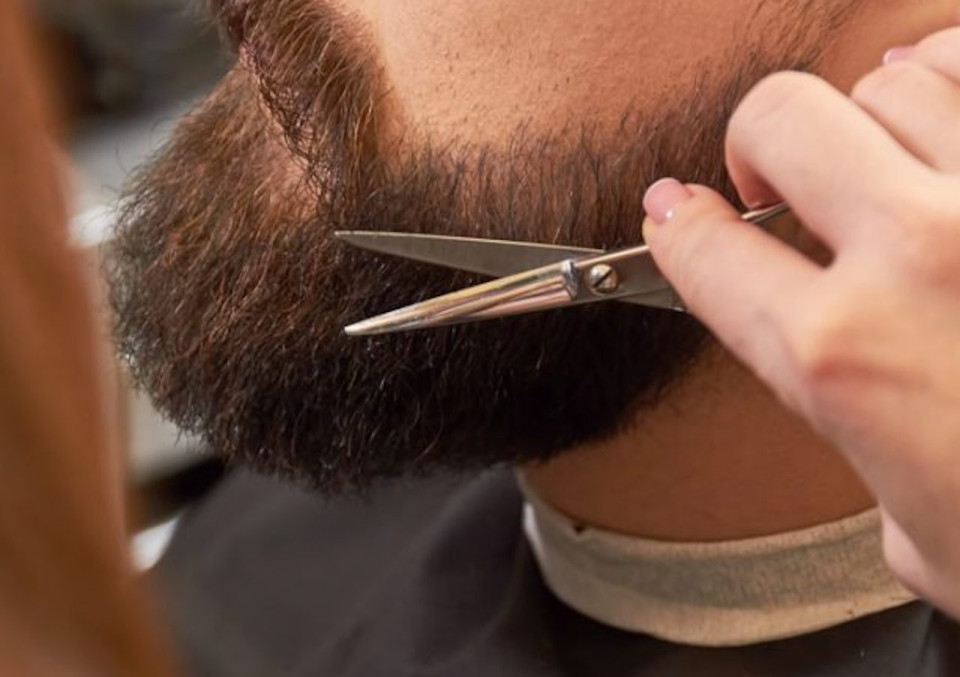 Villefranche : un coiffeur condamné pour avoir fait passer un essai à un étranger sans papier