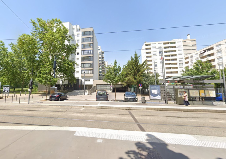 Fusillade à Villeurbanne : un jeune homme présenté au parquet