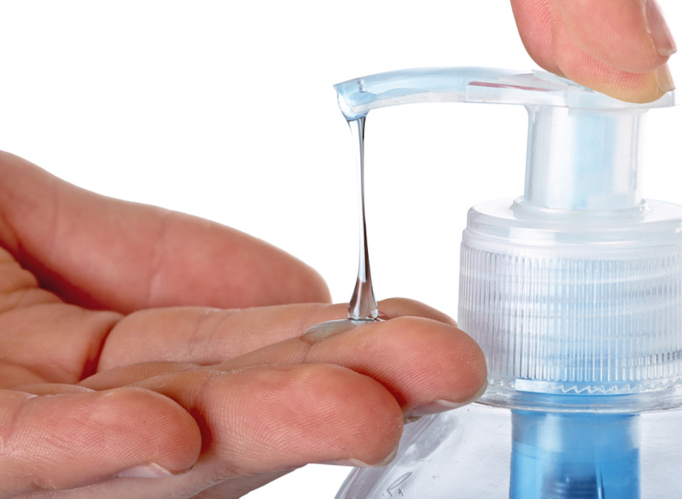 Rhône : la cliente du supermarché vole le gel hydroalcoolique sur le comptoir