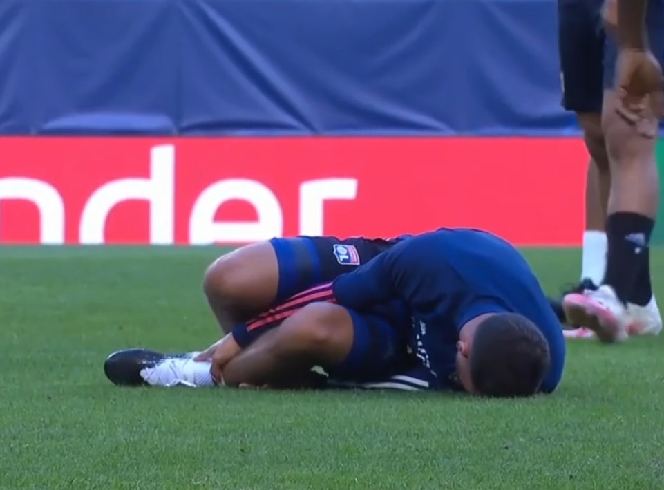 Ligue des Champions : Aouar (OL) aligné malgré le choc reçu à l’entraînement ?