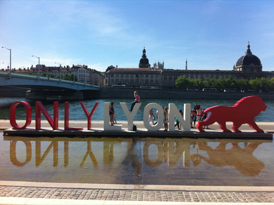 La sculpture OnlyLyon fait son retour sur les Berges