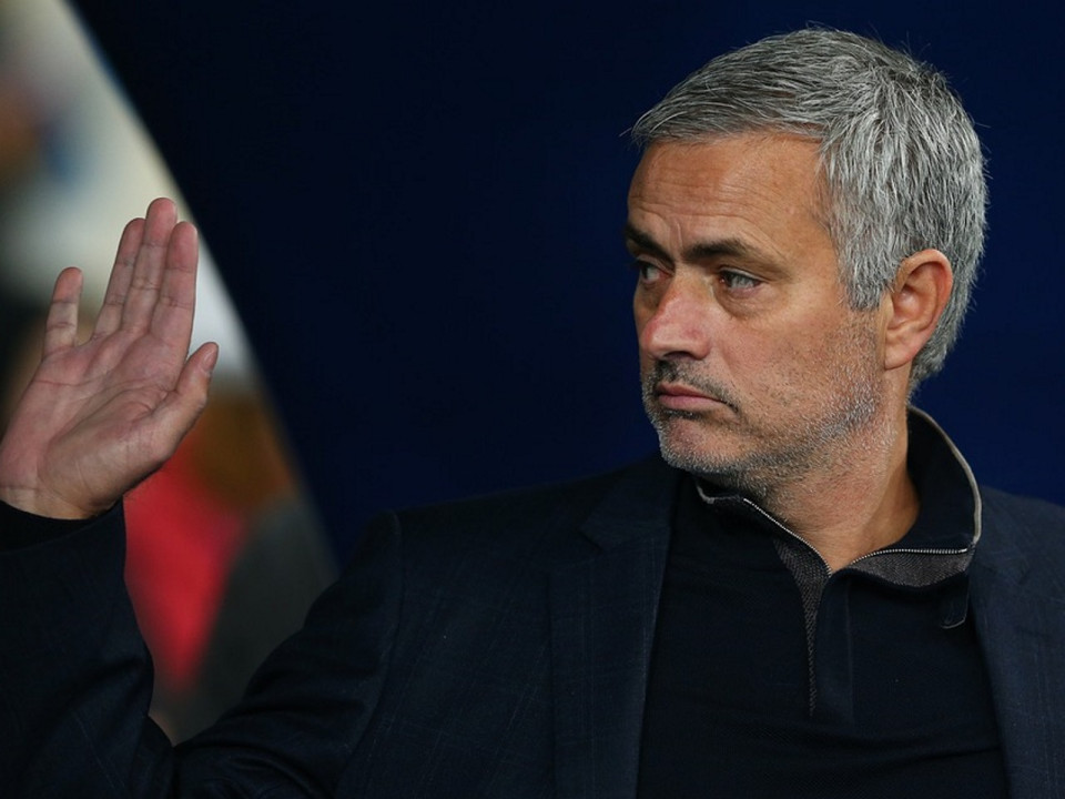 OL : José Mourinho (Manchester United) répond à Lyon pour Depay