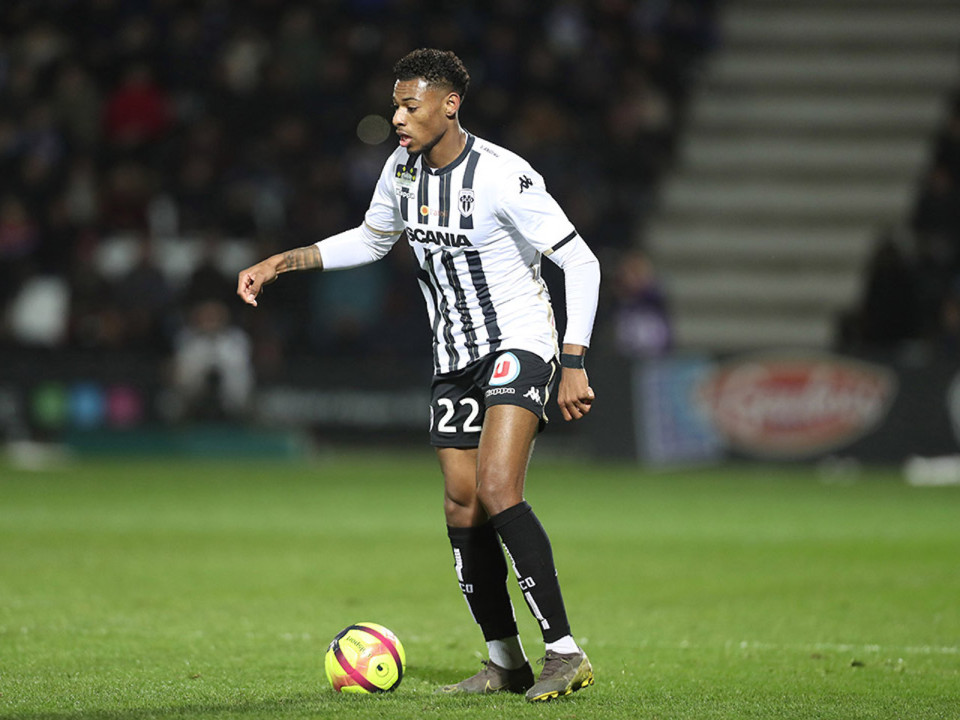 L’OL supervise Reine-Adélaïde pour renforcer son milieu