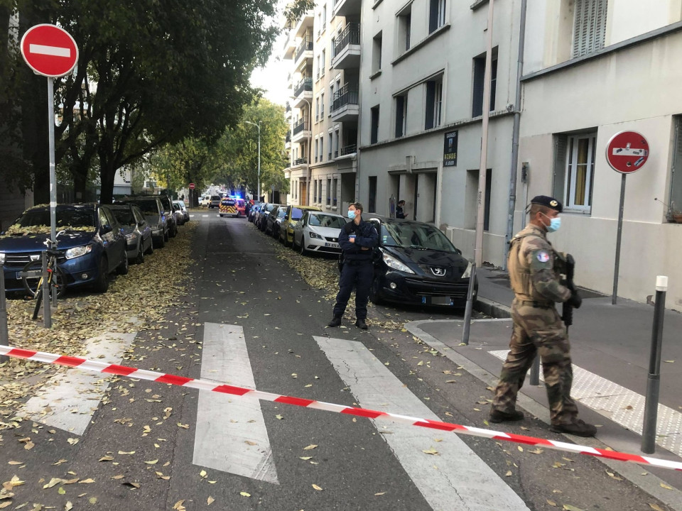 Prêtre blessé par balles à Lyon : "aucune hypothèse n’est écartée" selon le parquet
