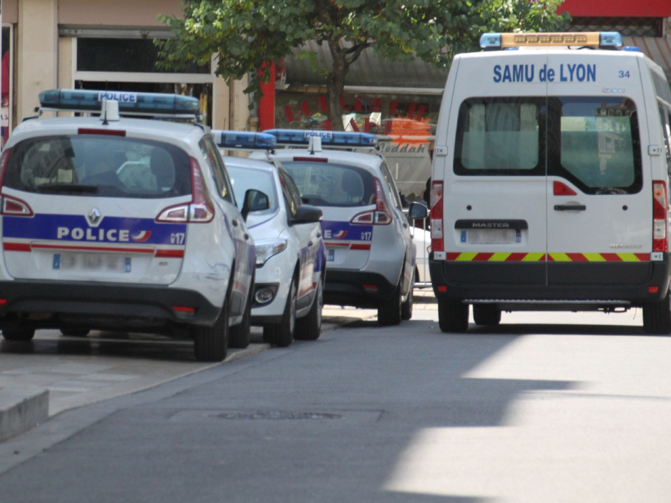 Un jeune de 15 ans poignardé à Bron ce dimanche (MàJ)