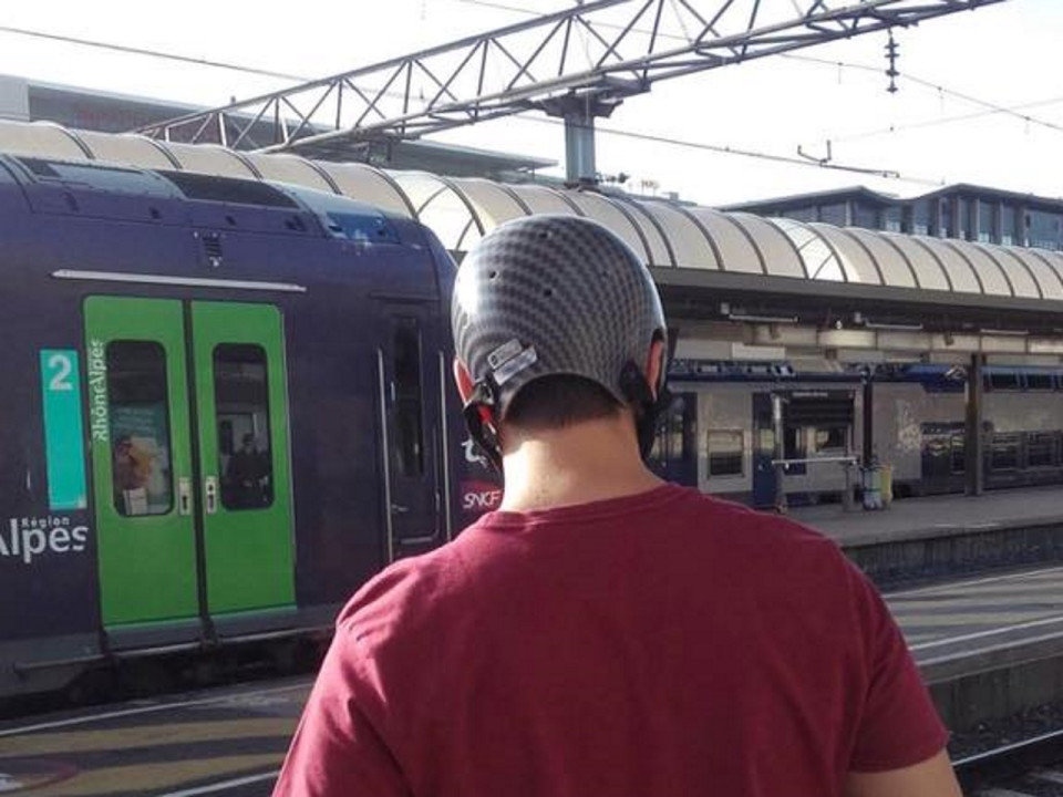 Grâce aux dons, Marin intègre un centre de rééducation en Suisse